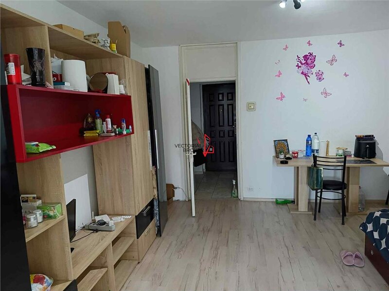 Titan Piata Minis Garsoniera bloc reabilitat 1978