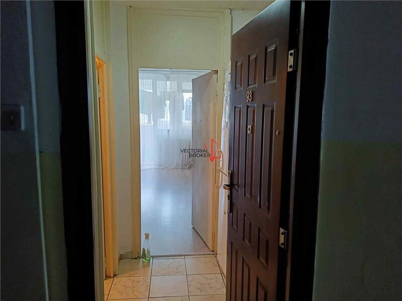 Titan, Piata Minis garsoniera bloc reabilitat 1978